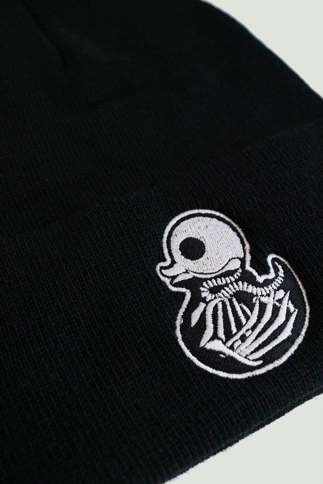 SKELIE DUCKIE - BLACK - BEANIE